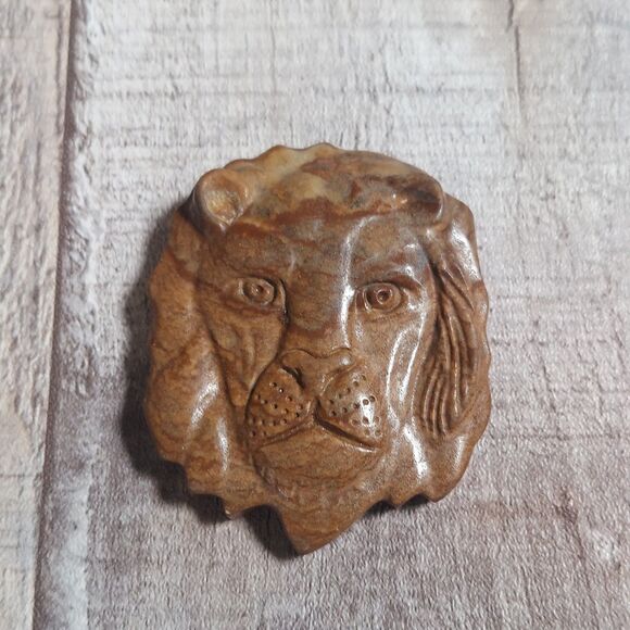 Vintage Side Drilled Stone for Pendant Hand Carved Lion - Picture 1 of 4